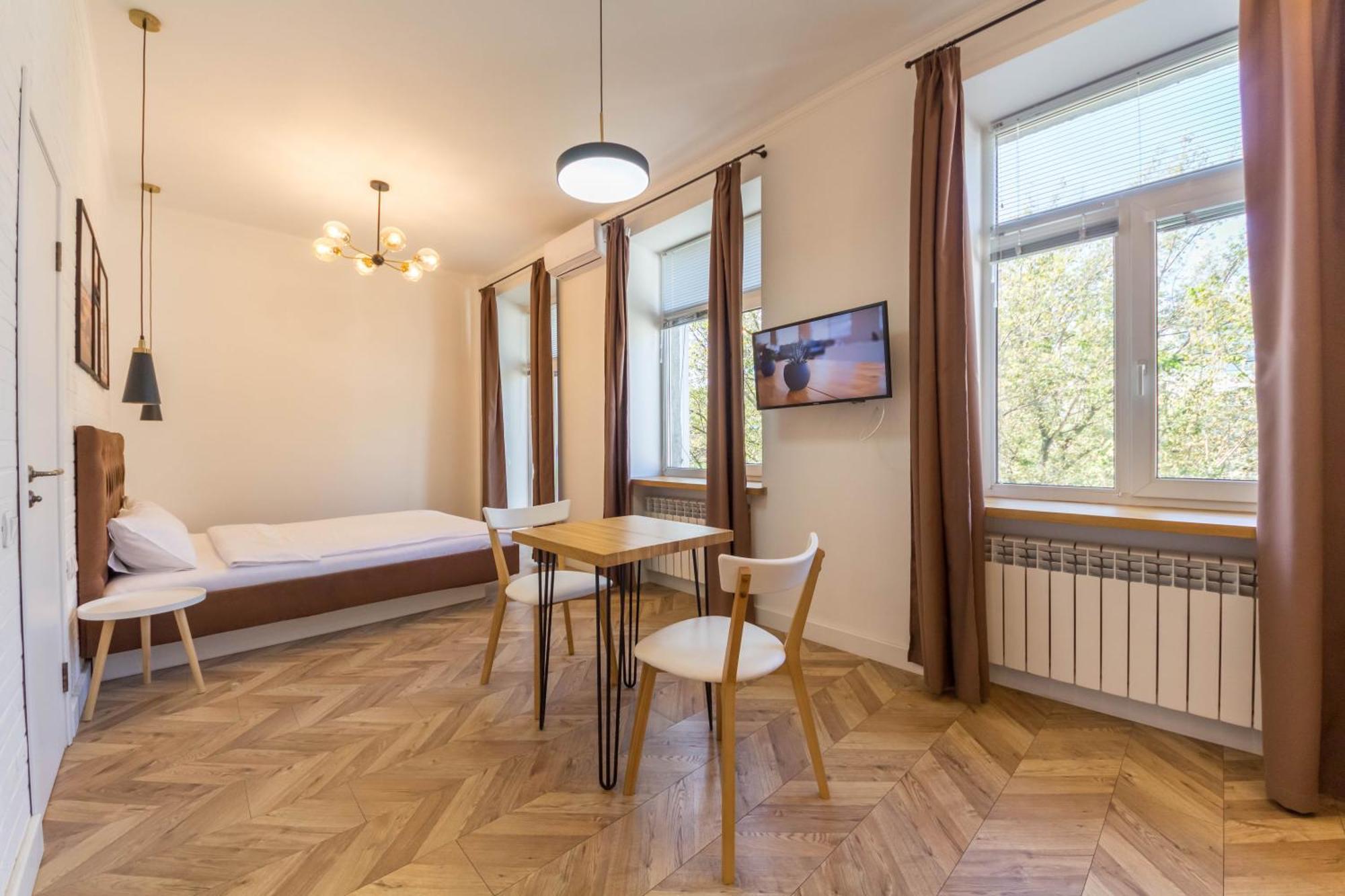Дизайнерські Апартаменти У Центрі Біля Цуму Kyiv Exterior photo